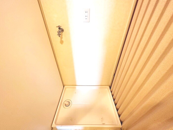 物件内観写真21　(洗濯機置場)