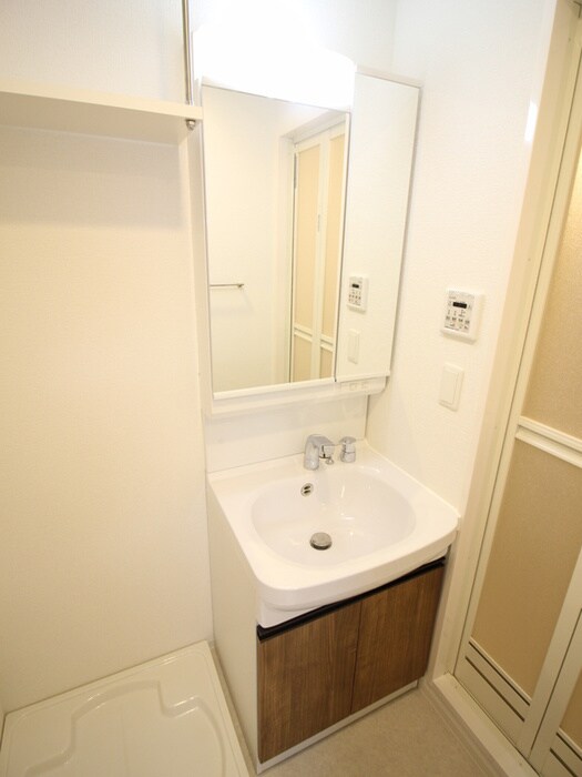 物件内観写真9　(洗面)