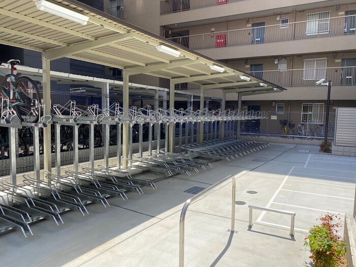 物件外観写真4　(駐輪場)