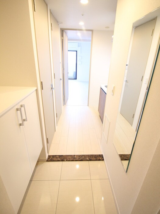 物件内観写真17　(玄関)