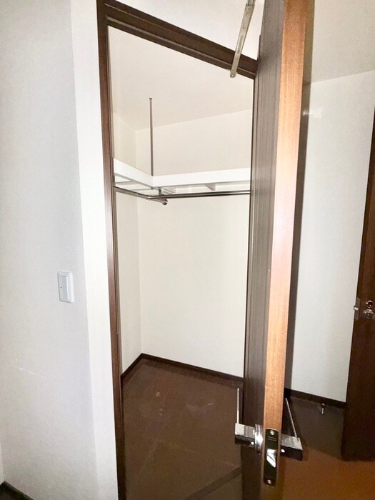 物件内観写真14　(収納)