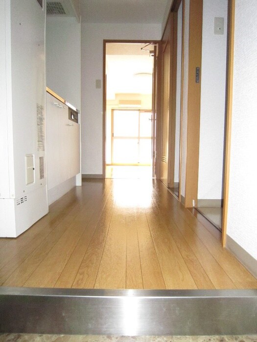物件内観写真13　(廊下)