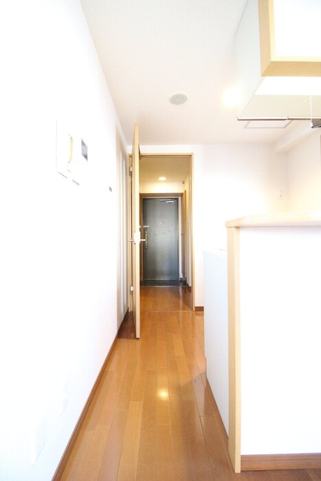 物件内観写真18　(廊下)