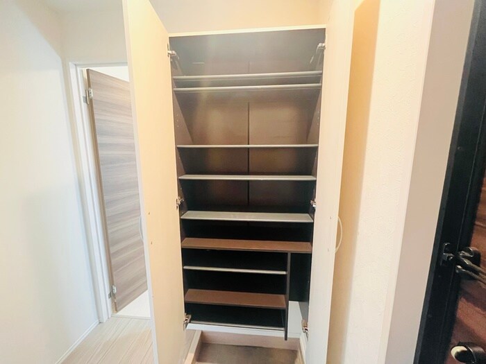 物件内観写真15　(靴箱)