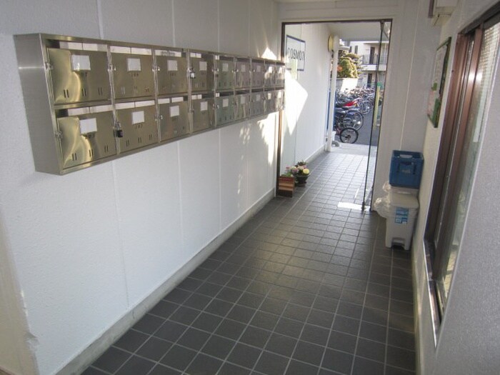 物件外観写真5　(駐車場)