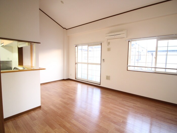 物件内観写真8　(居室)