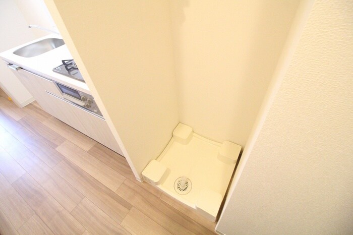 物件内観写真12　(洗濯機置場)