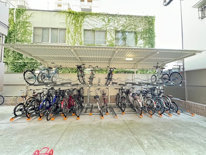 物件外観写真5　(駐輪場)