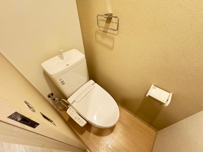 物件内観写真12　(トイレ)