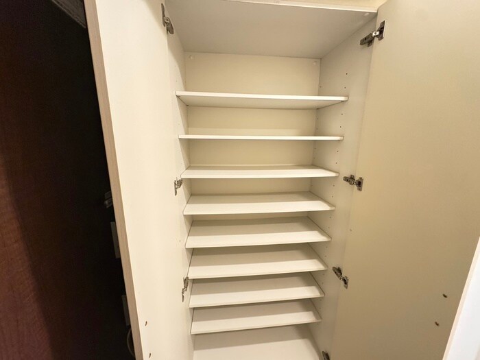 物件内観写真16　(靴箱)