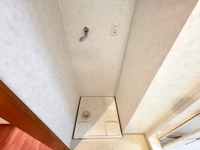 物件内観写真16　(洗濯機置場)