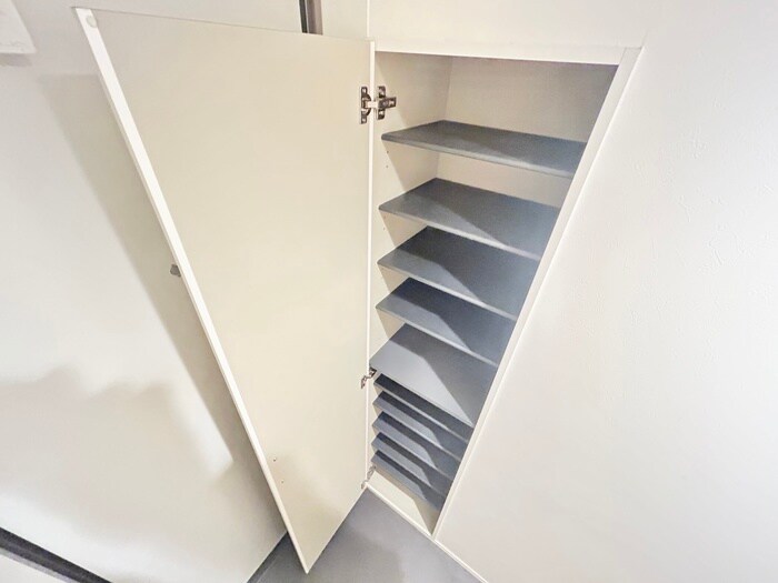 物件内観写真16　(靴箱)