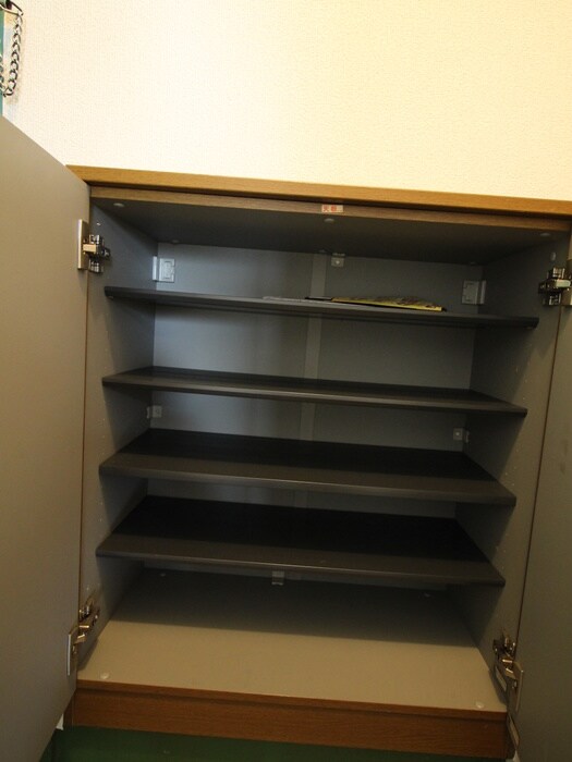 物件内観写真7　(靴箱)