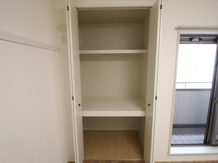 物件内観写真11　(収納)