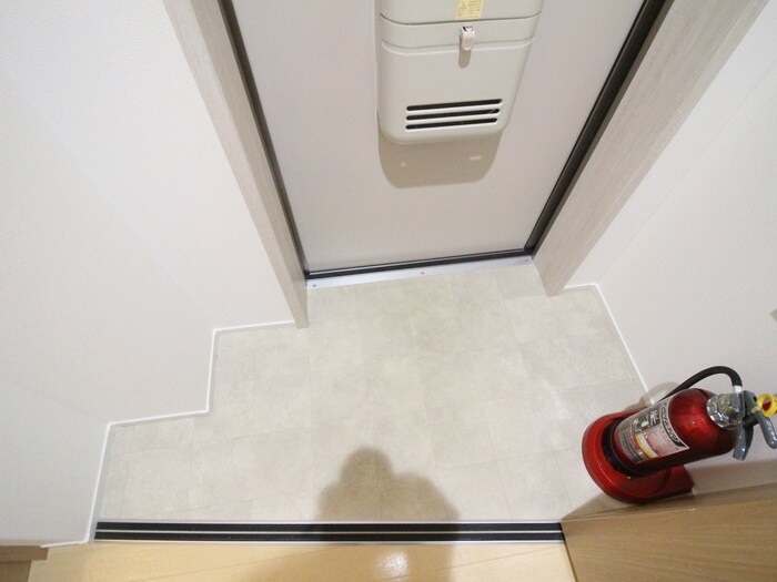 物件内観写真17　(玄関)