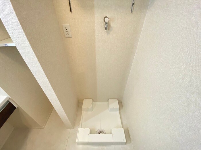 物件内観写真17　(洗濯機置場)