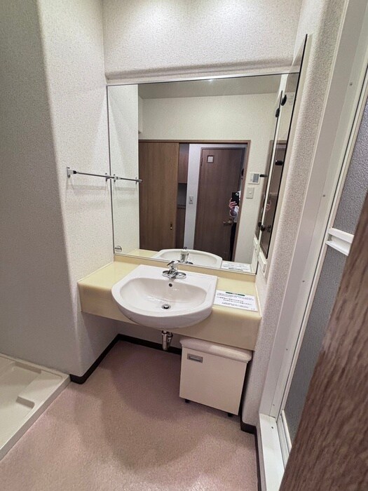 物件内観写真11　(洗面)