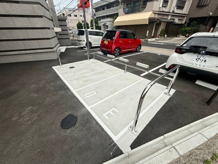 物件外観写真5　(バイク置き場)