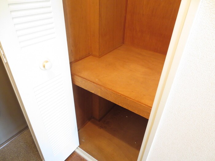 物件内観写真12　(収納)