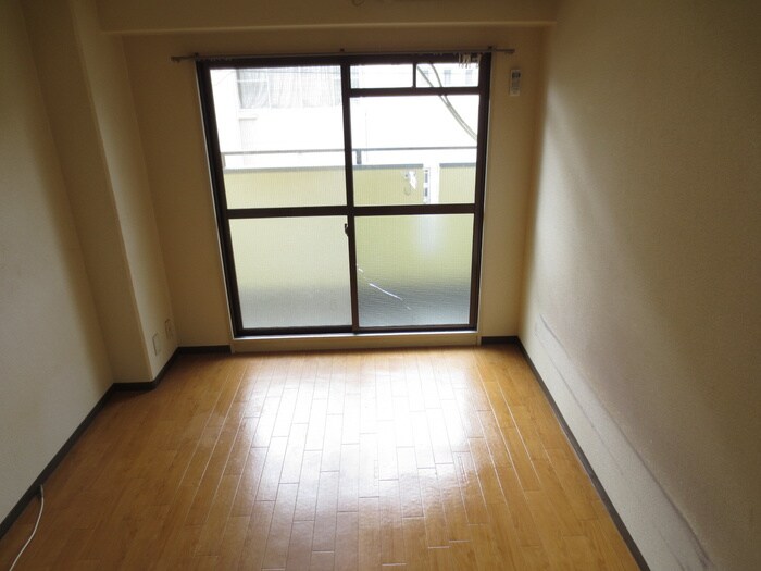 物件内観写真15　(居室)