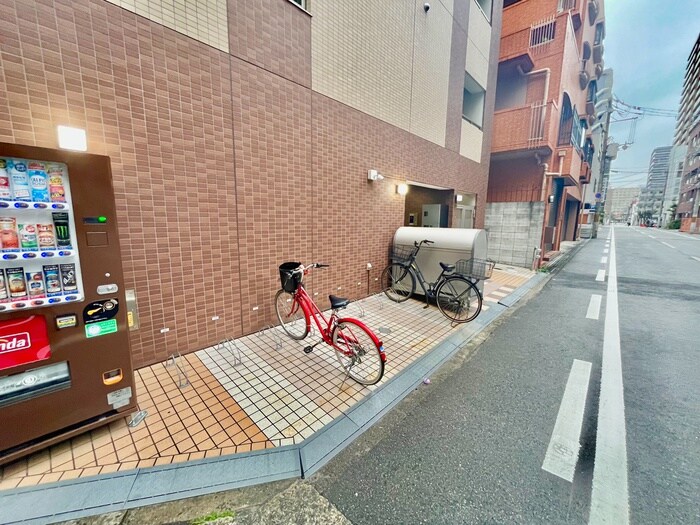 物件外観写真4　(駐輪場)