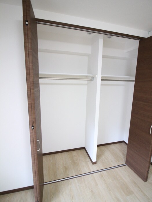 物件内観写真12　(収納)