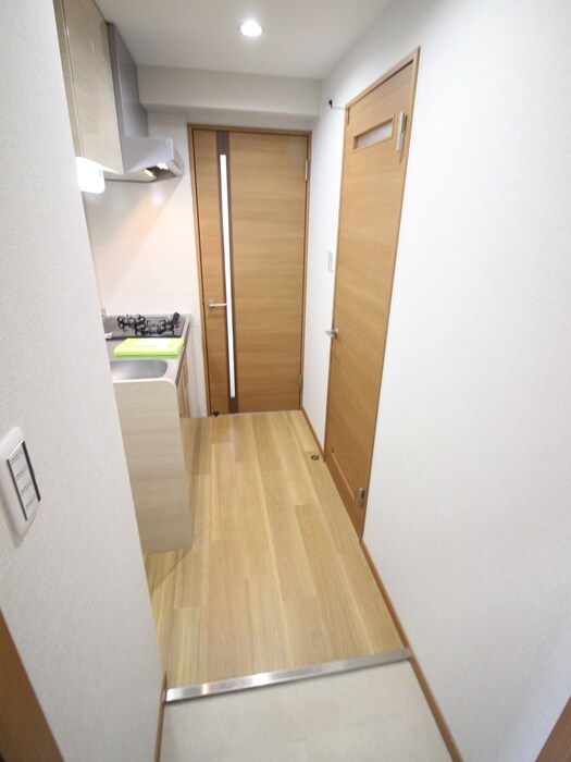 物件内観写真18　(玄関)