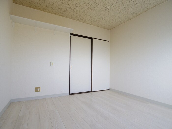 物件内観写真6　(居室)