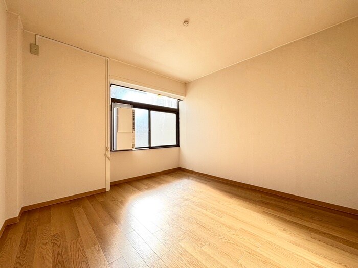 物件内観写真9　(居室)