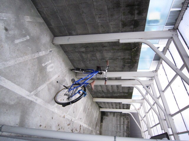 物件外観写真3　(駐輪場)