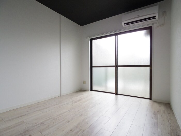 物件内観写真6　(居室)