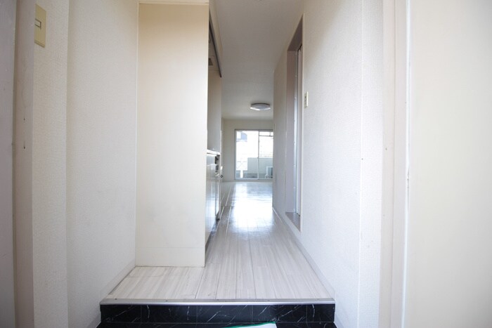 物件内観写真19　(廊下)