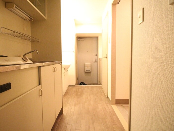 物件内観写真17　(廊下)