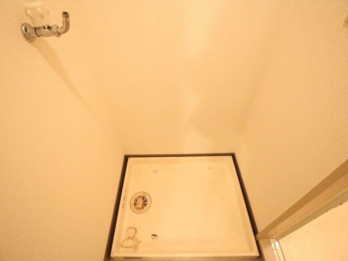 物件内観写真18　(洗濯機置場)