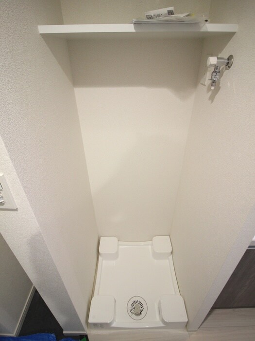 物件内観写真15　(洗濯機置場)