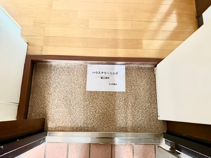 物件内観写真7　(玄関)