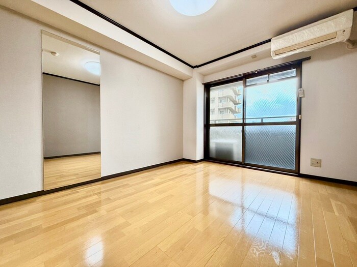 物件内観写真11　(居室)