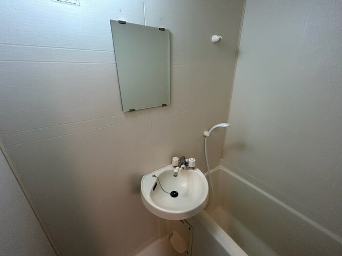 物件内観写真12　(洗面)