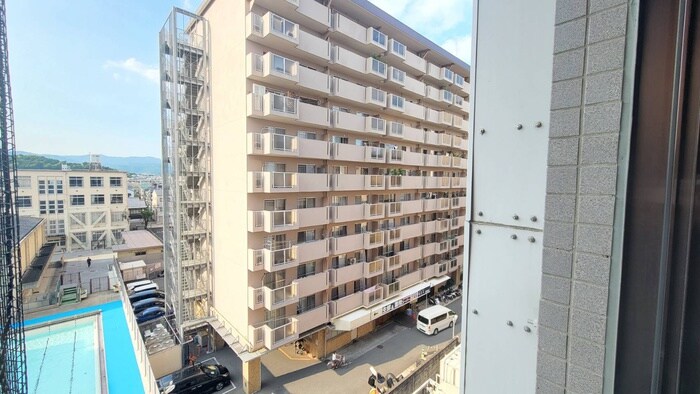 物件内観写真16　(室内からの展望)