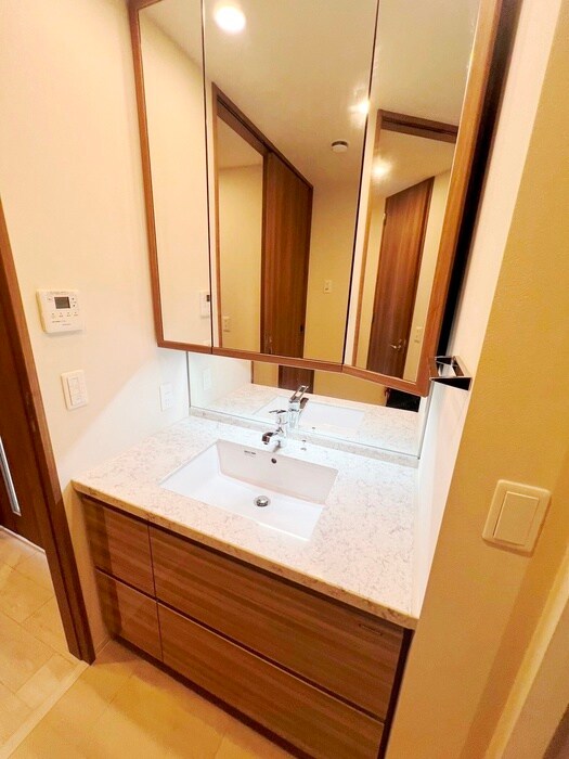 物件内観写真9　(洗面)