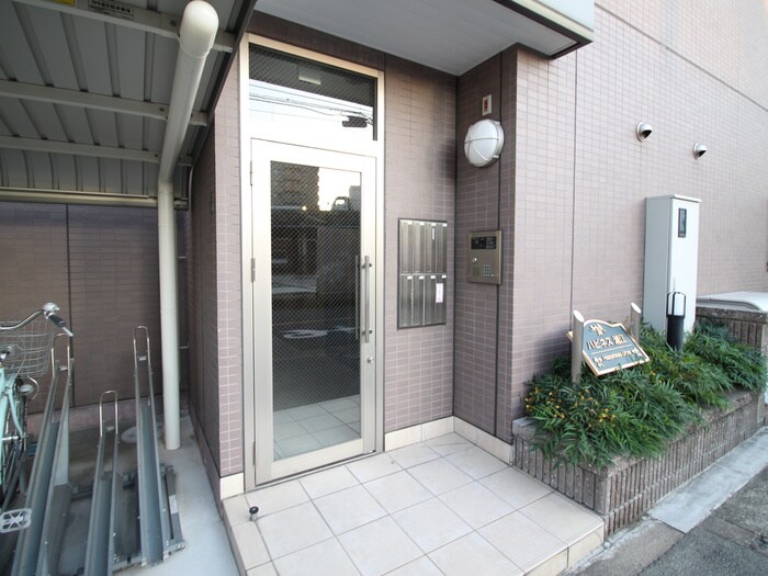 物件外観写真3　(エントランス部分)