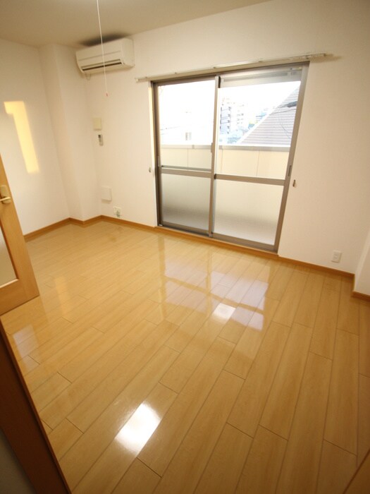 物件内観写真15　(居室)