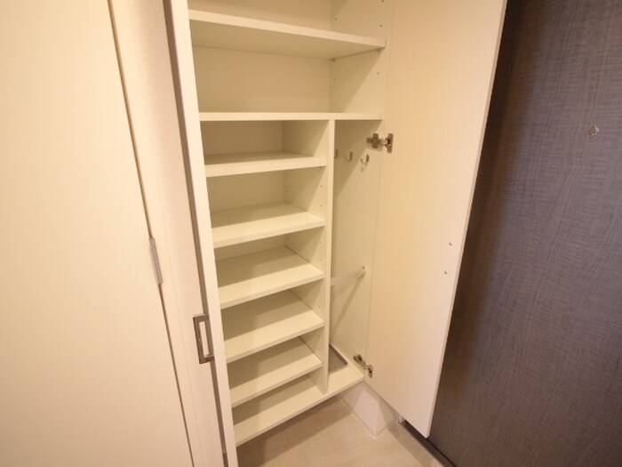 物件内観写真14　(靴箱)