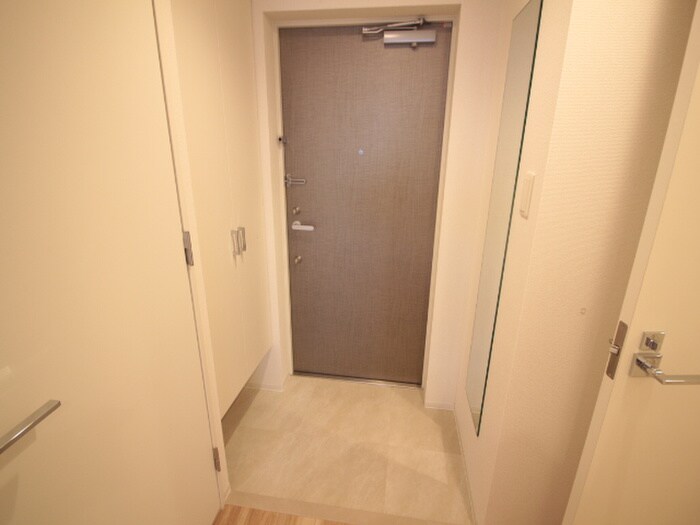 物件内観写真15　(玄関)