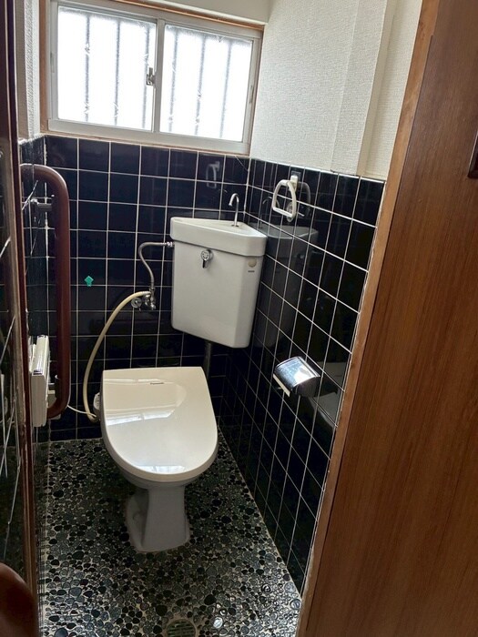 物件内観写真8　(トイレ)