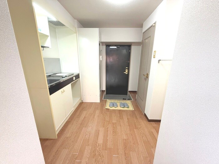 物件内観写真21　(廊下)