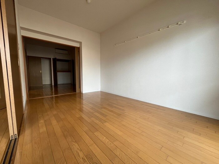 物件内観写真13　(居室)