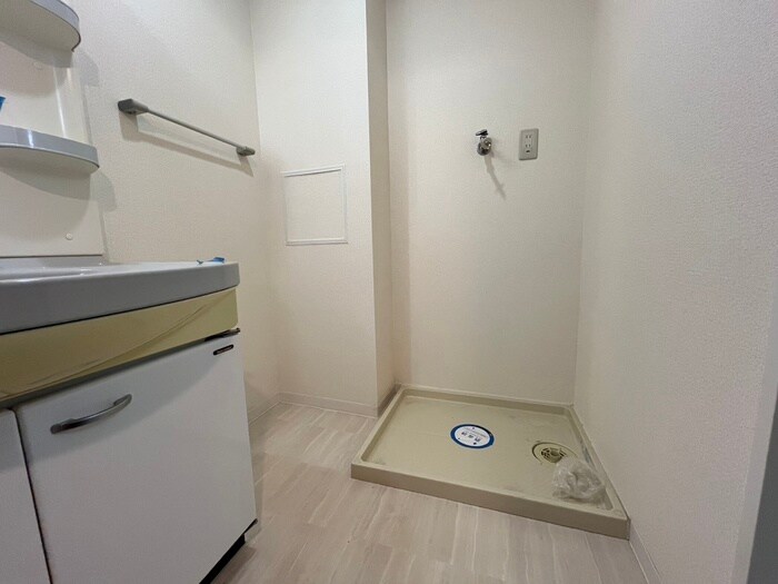 物件内観写真18　(洗濯機置場)