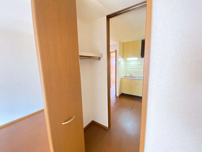 物件内観写真16　(収納)