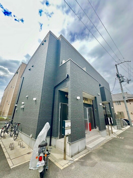 物件外観写真2　(駐輪場)